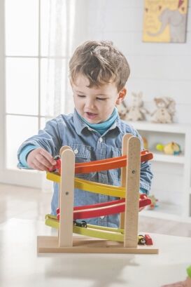 Drewniana rampa samochodowa od 18m-ca (28x10x28cm) fsc